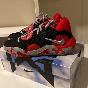 Nike kids basketball sneakers “PG 6 bred”